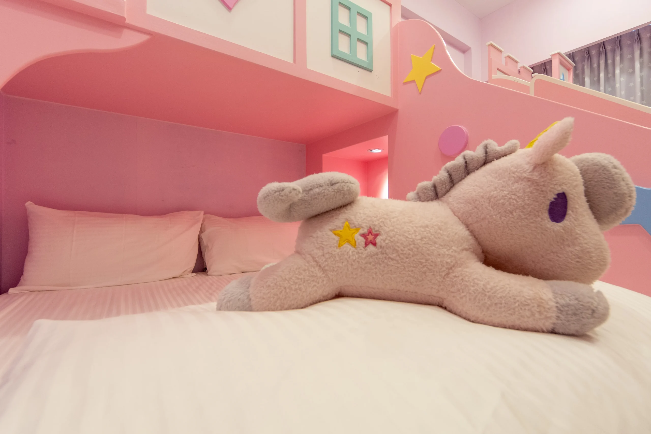 穗雲天親子民宿_溜滑梯六人套房5