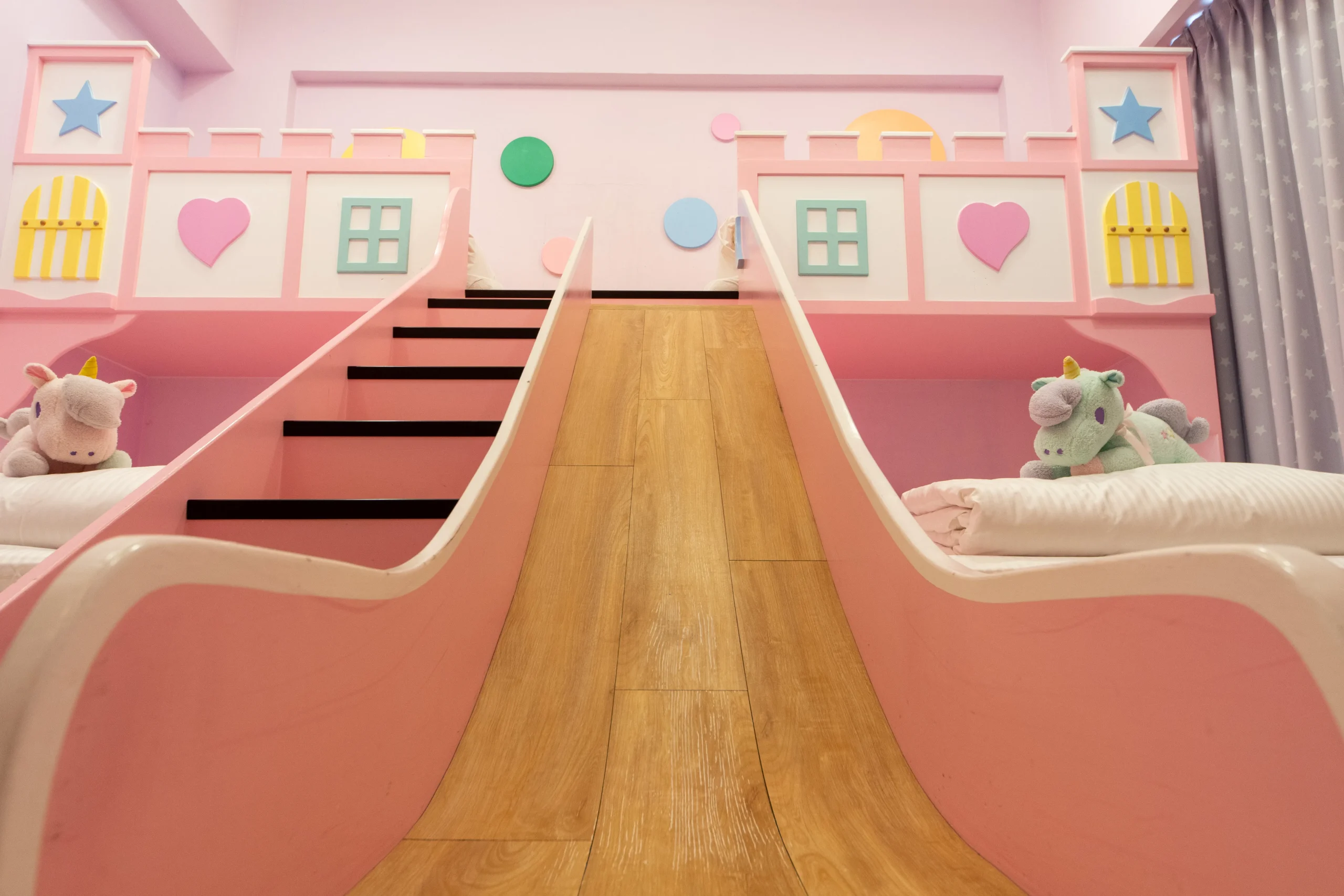 穗雲天親子民宿_溜滑梯六人套房3