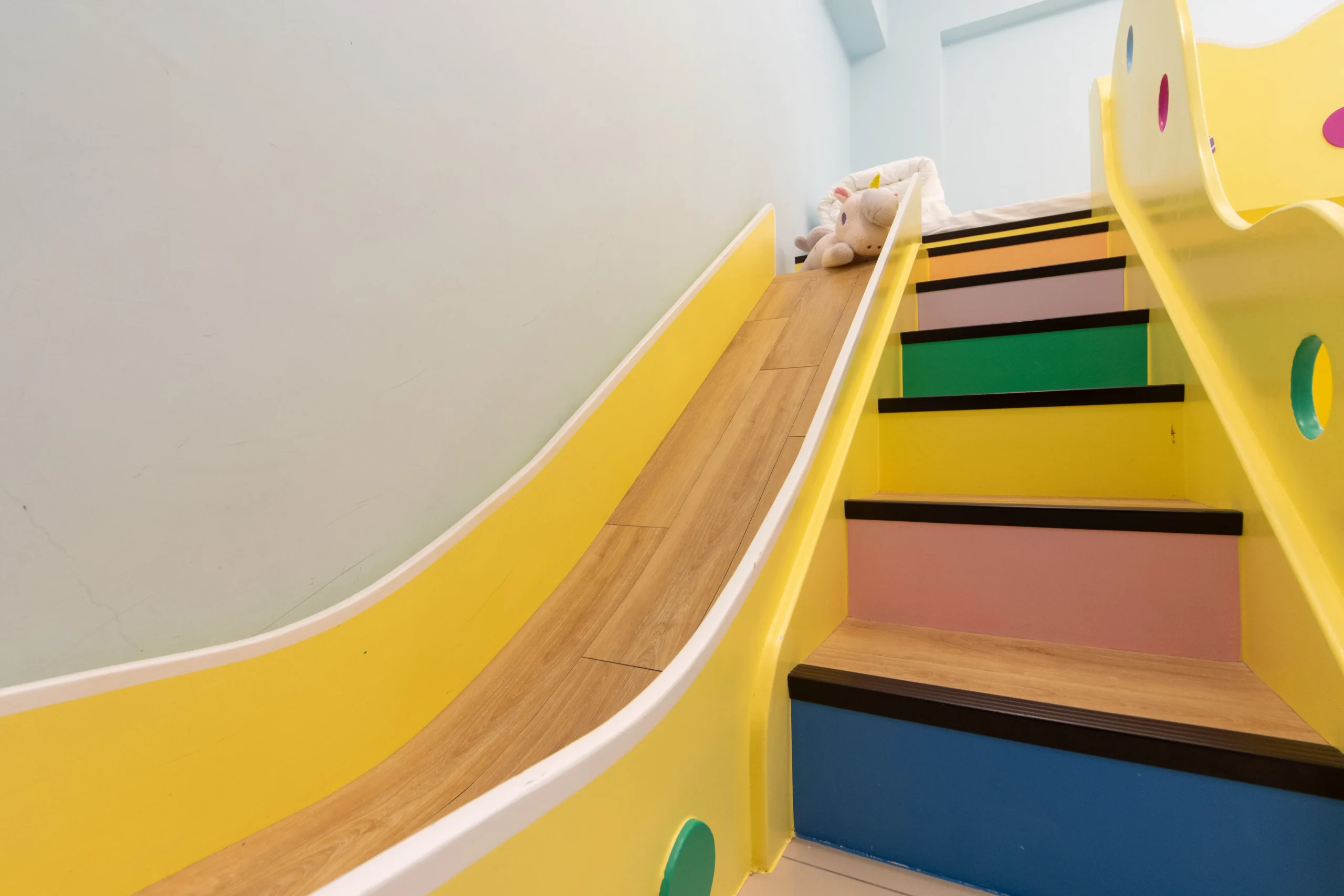 穗雲天親子民宿_溜滑梯四人套房6